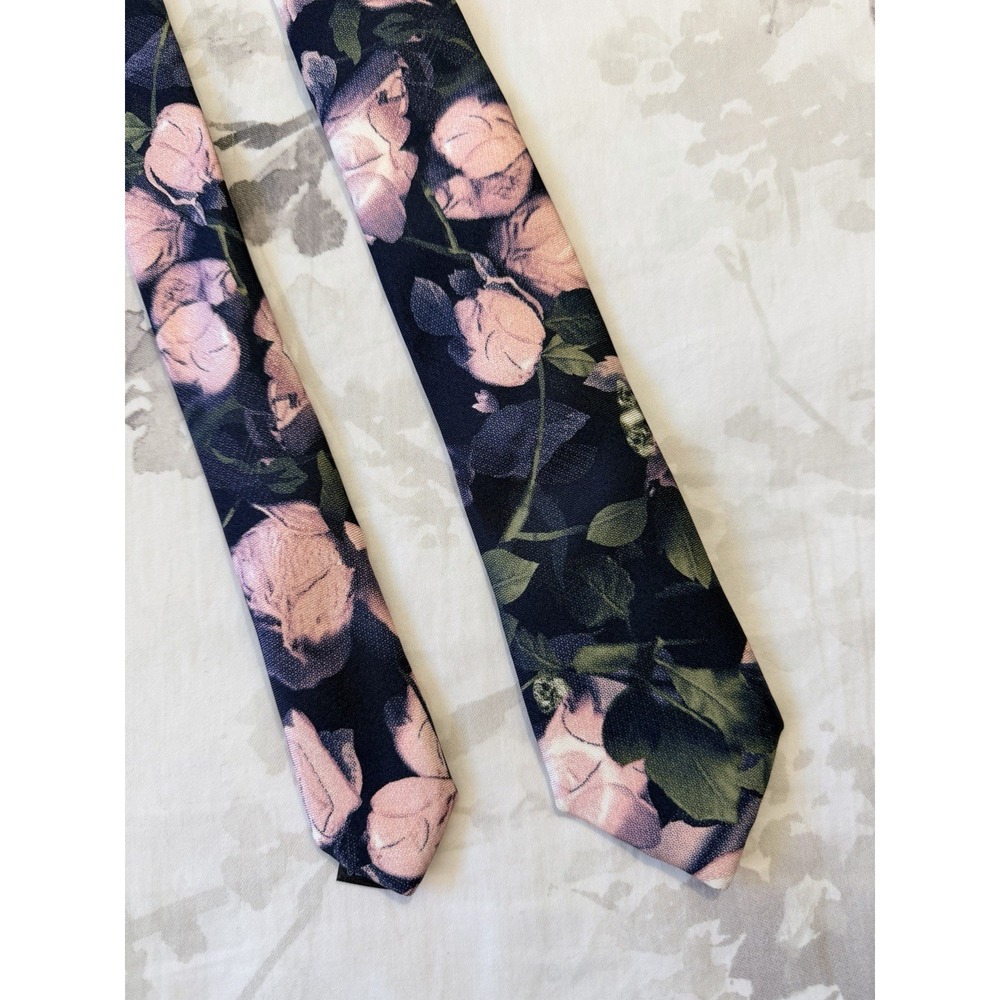 Marks & Spencer Pink Roses Art Deco Print Skinny	100% Silk Tie Made In Italy